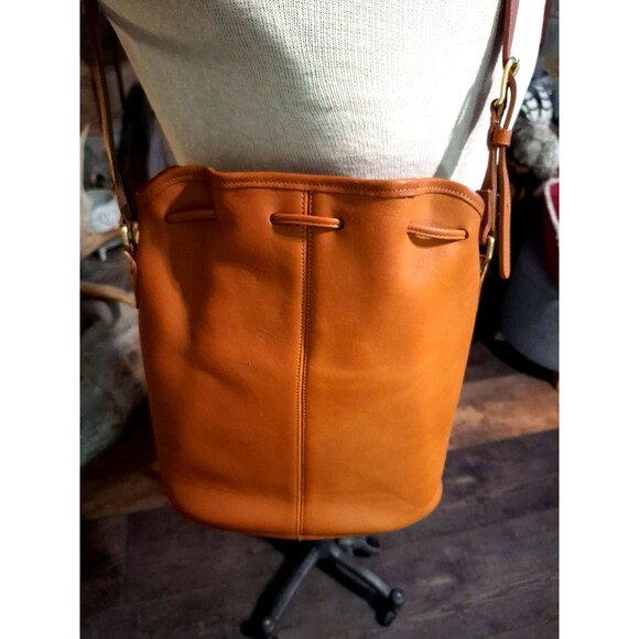 COACH VINTAGE  DRAWSTRING BONE LEATHER SLIM BUCKET BAG  NEW‎ - Picture 2 of 11